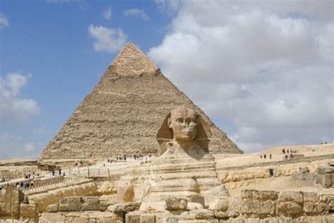 Pogled na piramide v Gizi