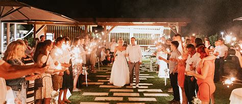 Poročno slavje v naravnem okolju