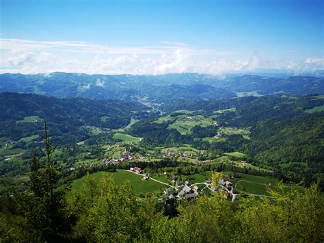 Mapa s poudarjenimi turističnimi točkami v okolici Starega Vrha