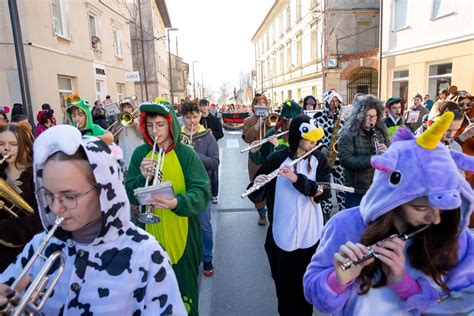 Pustna povorka v Portorožu