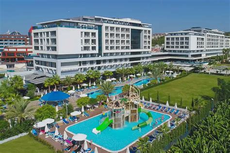 Luksuzen hotel ob plaži v Turčiji