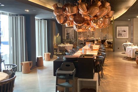 Raznolika ponudba hrane v hotelski restavraciji