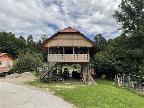 Tradicionalni bohinjski toplar (kozolec)