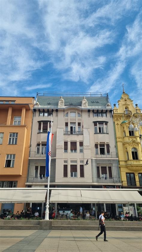 Slovenski glasbeniki na trgu Bana Jelačića