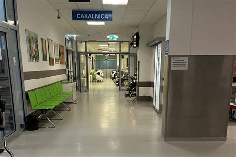 Ilustracija čakalnice v urgentnem centru