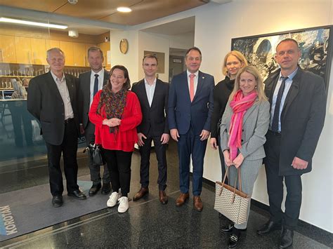 Logotip Slovenskega inštituta na Dunaju