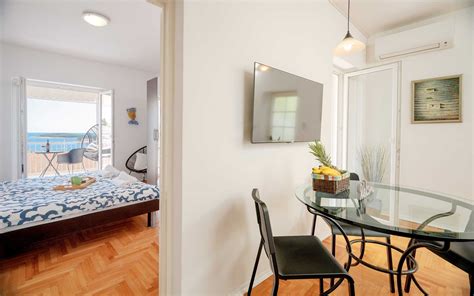 Plaža v Philipsburgu s pogledom na morje in promenado