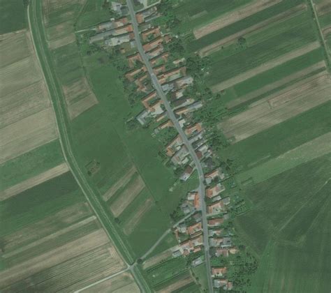 Zračni posnetek obale Ližnjana in Medulina