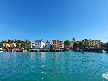 Grad Sirmione ob Gardskem jezeru