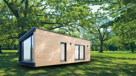 Mobilna hiška v kampu Slatina z urejenim vrtom in teraso