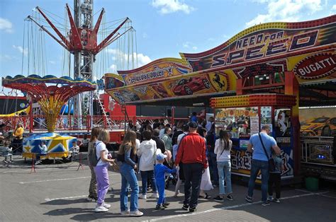 Notranjost zabaviščnega parka Starli s poudarkom na igralih
