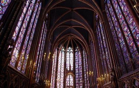 Gotski flamboyant slog cerkvene arhitekture