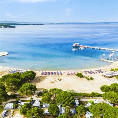 Peščena plaža v kampu Zaton Holiday Resort