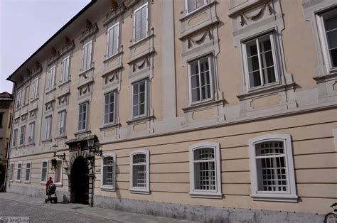 Ljubljanski Škofji dvorec