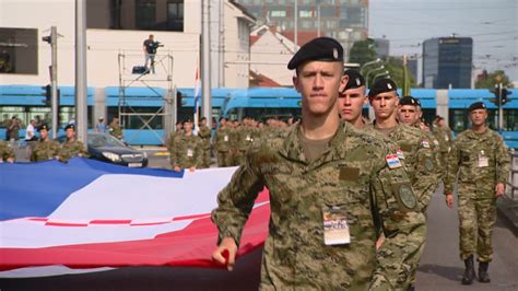 Prikaz različnih vrst članstva v društvu - simbolični prikaz