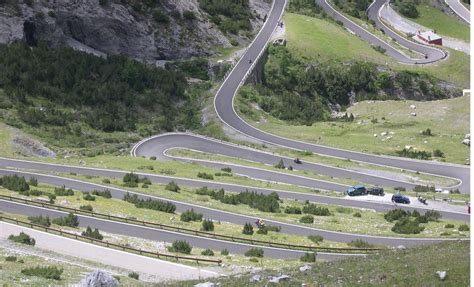 Slovenske Alpe in ovinkaste ceste