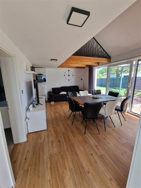 Notranjost hostla z dnevnim prostorom