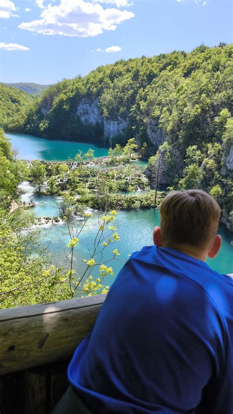 Mapa z označenimi pohodniškimi potmi v Nacionalnem parku Plitviška jezera