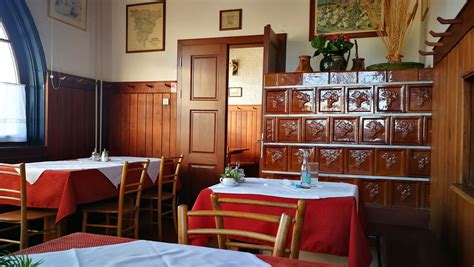 Ljubljanska gostilna s tradicionalno notranjostjo