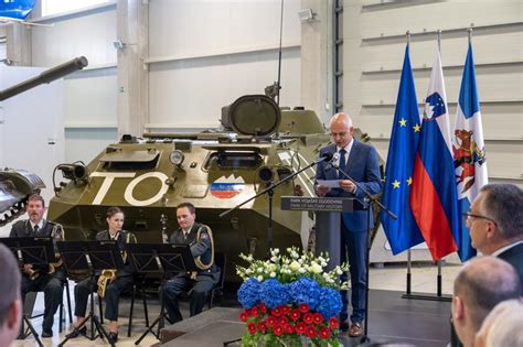 Razstava uniform Slovenske vojske