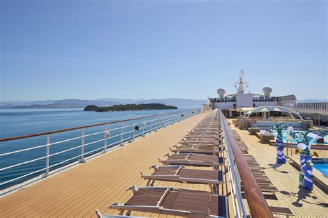 Zunanji pogled na ladjo MSC Fantasia