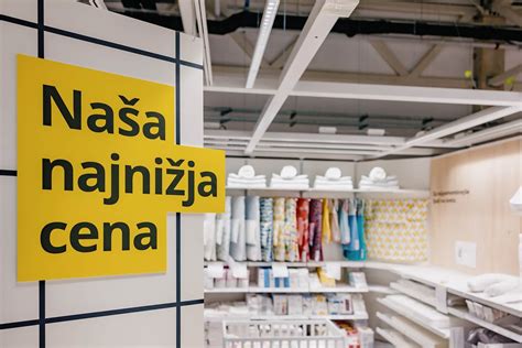 Notranjost sodobne trgovine z erotičnimi pripomočki