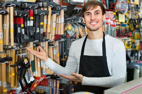 lokalni trgovec prodaja izdelke