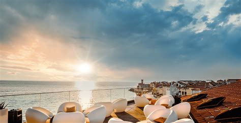 Piran z morsko obalo