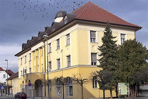 Tržaška občinska zgradba