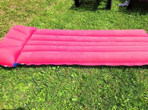 Napihljiva blazina v obliki piva