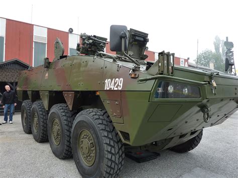 Oklepno vozilo Svarun