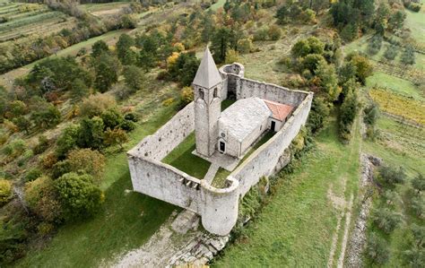 Cerkev Svete Trojice v Parizu