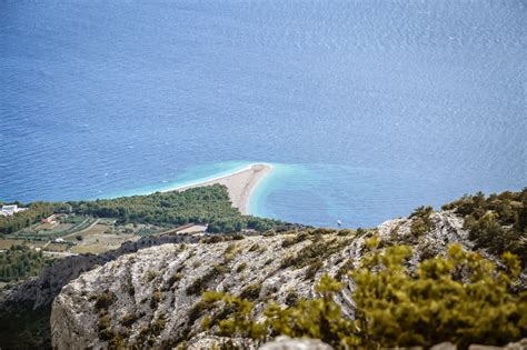 Pogled z Vidove gore na Zlatni rat