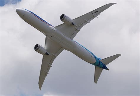 Letalo, ki pristaja v Dubaju