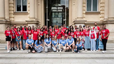 Skupinska fotografija udeležencev odbojkarskega kampa