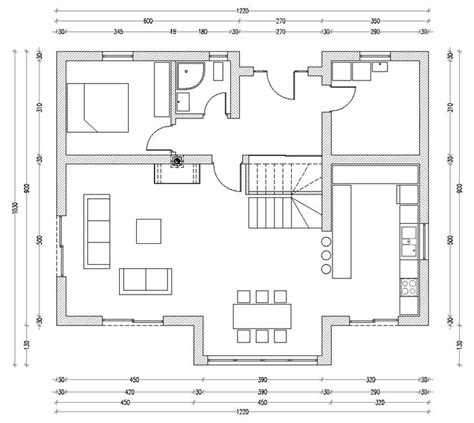 Arhitekturni načrt lesene hiše v naravnem okolju
