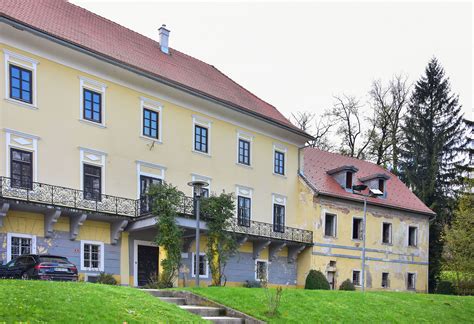 Ruševine starega dvorca na otoku Šipan