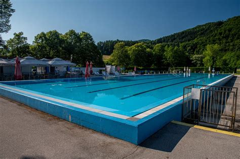 Arhivska fotografija avtokampa in bazena v Kromberku