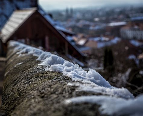 Slikovita pot po stopnicah proti Ljubljanskemu gradu
