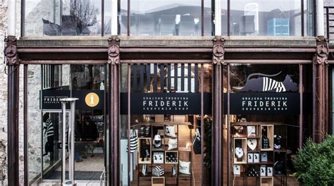 Grajska trgovina Friderik in Info center