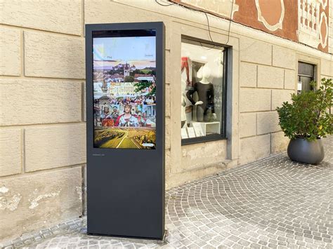 digitalna turistična tabla