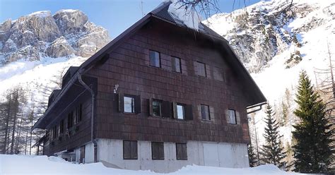 Erjavčeva planinska koča na Vršiču