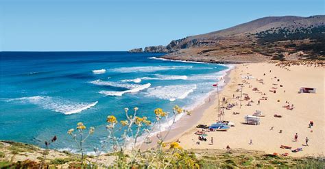 Panoramski pogled na Mallorco s plažo in gorami
