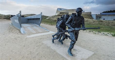 Panorama Cherbourga z morja