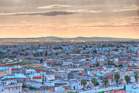 Diagram potovanja s trajektom od Palerma do Tunisa