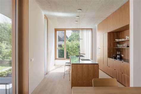 Sodobna interpretacija ljudskega plesa