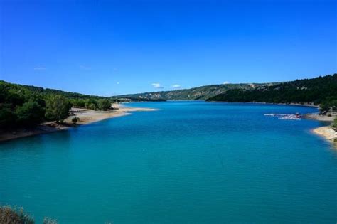 Panoramski razgled na Sotesko Verdon s turkizno reko