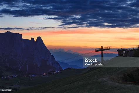 Gora Sciliar s značilnima vrhovoma Santner in Euringer