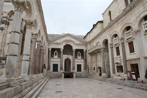 Prikaz prvotnega načrta palače Schönbrunn