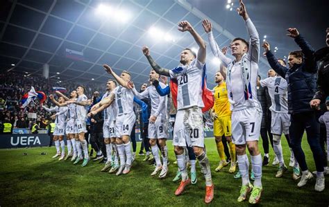 Slovenska nogometna reprezentanca praznuje